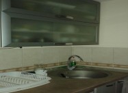 Se Izdava Prazen Stan Vo Centar Za Kancelarii