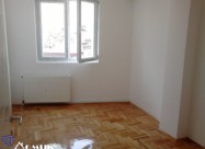 Domik Prodava 3 Soben Nov Stan Kaj Gimnazija Nova