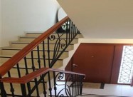 Se Izdava Trosoben Stan Vo Zdanec