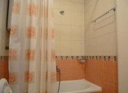 Se Izdava Trosoben Stan Vo Crnice
