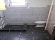 Se Iznajmuva Trosoben Prazen Stan Vo Centar/prolet