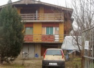 Се продава земјиште и куќа во атарот на с.Ајватовц