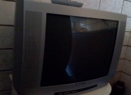 Krevet Nov I Dva Televizora