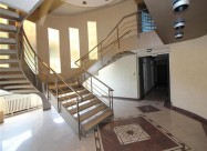 Se Izdava Deloven Prostor Vo Centar