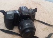 Се продава: Апарат Minolta и Камера Panasonic