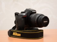 Nikon D5100 + Nikkor 18-55mm + Battery Grip + Grun