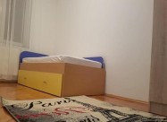 СЕ ИЗДАВА ТРОСОБЕН СТАН ВО КАРПОШ 1