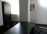 Се изнајмува канцеларија 46м2 во Центар во Палата 