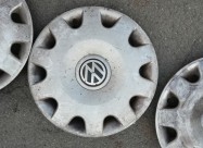 Продавам 4 оригинални Vw раткапни 15ки