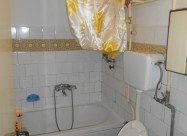 Izdavam Trosoben Stan K.voda