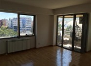 Se Iznajmuva Trosoben Prazen Stan Vo Debar Maalo