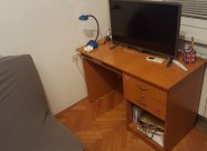Продавам две бироа