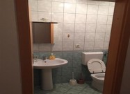 СЕ ИЗДАВА ТРОСОБЕН СТАН ВО КИСЕЛА ВОДА