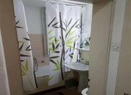 СЕ ИЗДАВА ТРОСОБЕН СТАН ВО АЕРОДРОМ