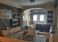 СЕ ИЗДАВА ТРОСОБЕН СТАН КАЈ НОВА ЖЕЛЕЗНИЧКА