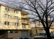 СЕ ИЗДАВА ТРОСОБЕН СТАН ВО ДЕБАР МААЛО