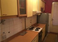 СЕ ИЗДАВА ТРОСОБЕН СТАН ВО АЕРОДРОМ
