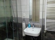 СЕ ИЗДАВА ТРОСОБЕН СТАН ВО АЕРОДРОМ