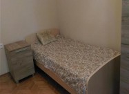 СЕ ИЗДАВА 4-СОБЕН СТАН ВО КАПИШТЕЦ