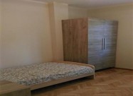 СЕ ИЗДАВА 4-СОБЕН СТАН ВО КАПИШТЕЦ