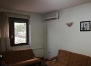 СЕ ИЗДАВА ТРОСОБЕН СТАН ВО АЕРОДРОМ