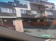 СЕ ИЗДАВА ДВОСОБЕН СТАН КАЈ РАМПА