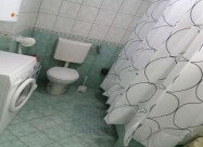 СЕ ИЗДАВА ТРОСОБЕН СТАН ВО КИСЕЛА ВОДА
