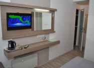 ОПРЕМЕНИ СОБИ И АПАРТМАНИ НА КЕЈОТ НА ОХРИДСКОТО Е