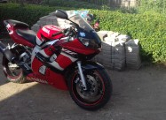 Se Prodava Yamaha R6