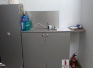 Prodavam Oprema Za Frizerski Salon