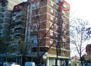 Prodavam Trosoben Stan(banese)51m2 Na Dzon Kenedi.