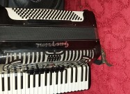 Se Prodava Harmonika