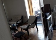 Izdavam Trosoben Stan,centar-gradski Zid