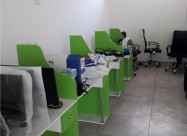 Компјутерско биро со преграда