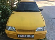 Се продава Daewoo Racer
