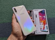 Kako Nov! Samsung A70 White 6gb Ram 128gb Full Pac