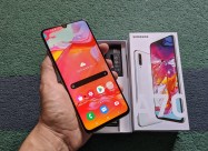 Kako Nov! Samsung A70 White 6gb Ram 128gb Full Pac