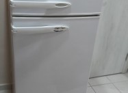 Продавам фрижидер Беко