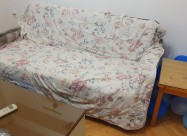 Продавам двосед, фотеља и кауч