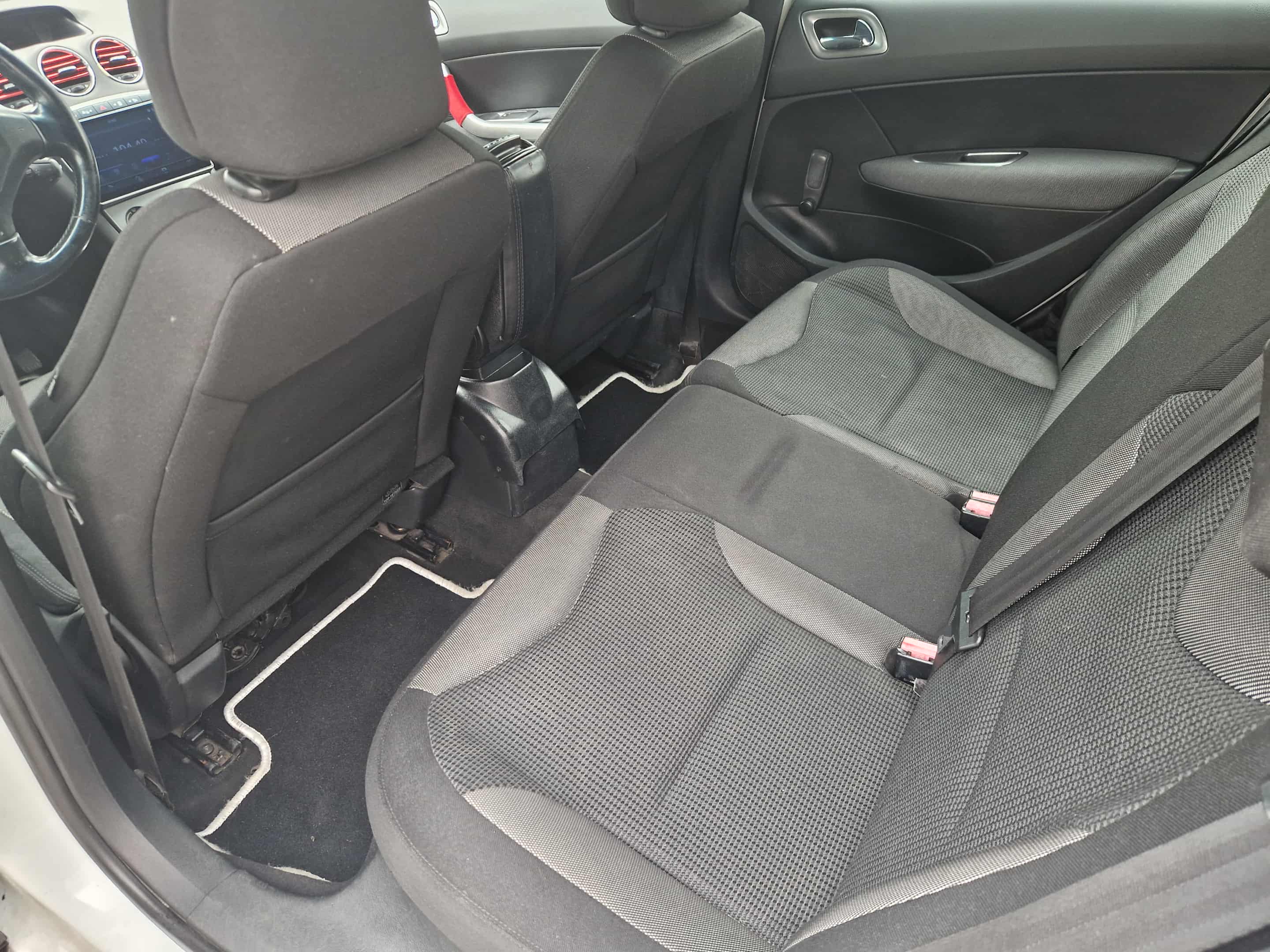 Peugeot 308 1.6 Hdi 66kw. 90ks. 1 Boja Neuvezen 08