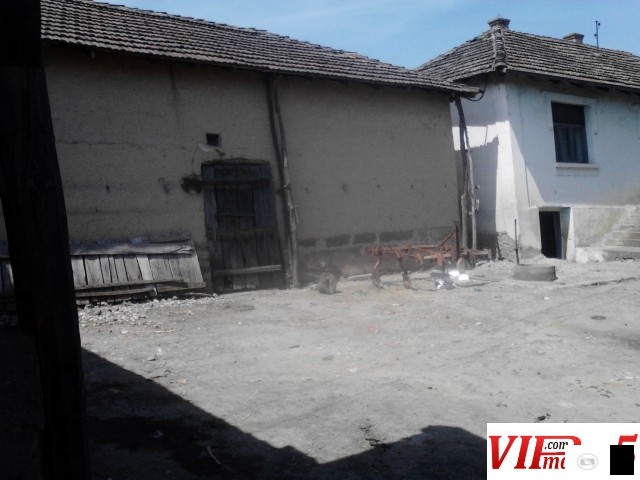 Prodavam I Menuvam Za Stan Kuka I Plac-070376604