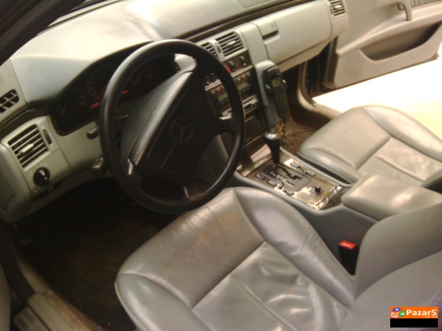 Mercedes E 300 Td-odlicen