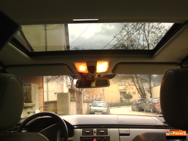 Mercedes E 300 Td-odlicen