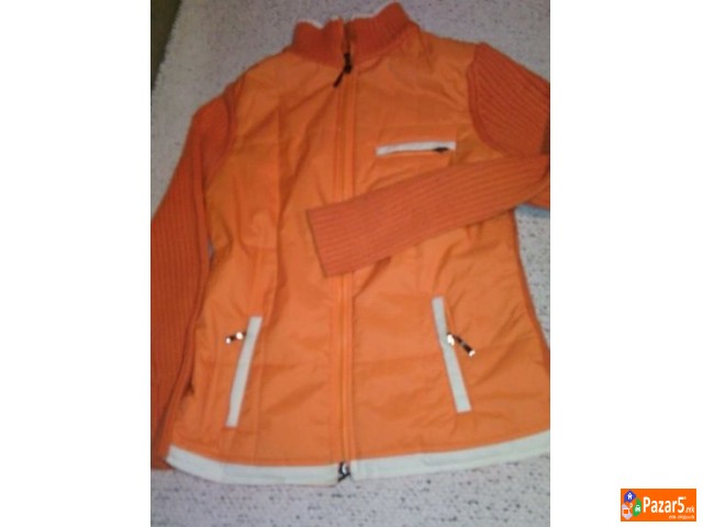 Костими,комплети одлично сочувани