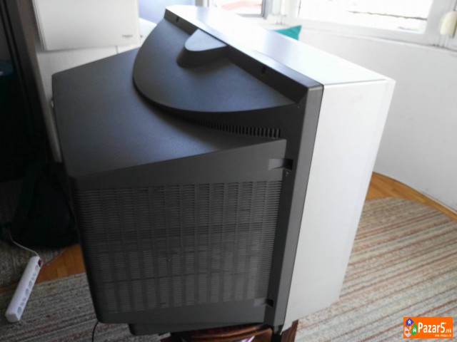 Телевизор Sony 69цм екран