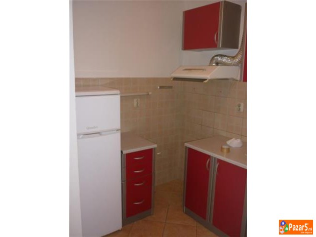 Izdavam Prekrasen Polunamesten Stan Vo Kisela Voda