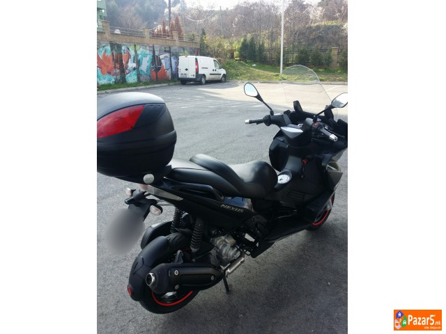 Gilera Nexus 250ie *staklo* Itno
