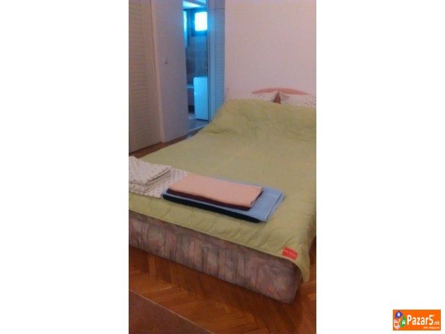 Se Izdava Stan Vo Centar Komplet Namesten