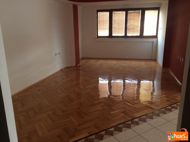 Se Prodava Preubav 3soben Komplet Renoviran Stan V