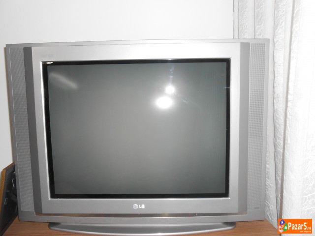 2 televizori